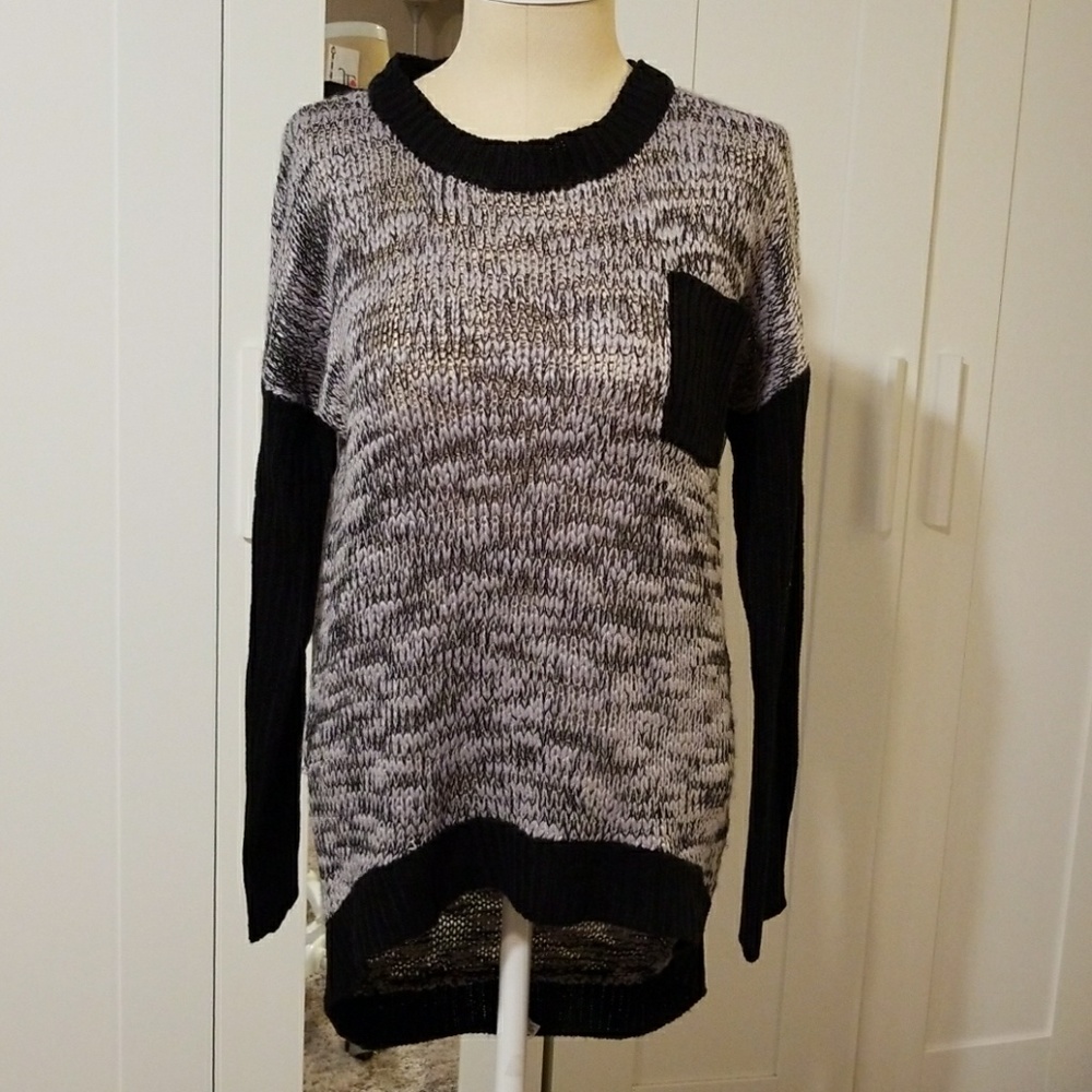 Derek Heart sweater